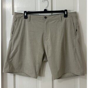 Vuori Shorts Mens 40" X 9" Beige Aim Comfort Golf Performance Hiking Outdoors